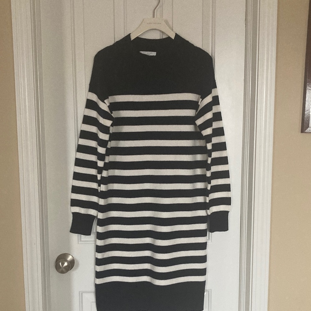 Navy and White Striped Long Sleeve Sweater Dress 👗, size-XS, 55%  cotton, New